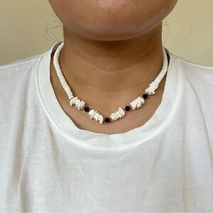 Hawaiian White Pukka Shell Necklace Black Bead Unisex Summer Beach 90s Y2K